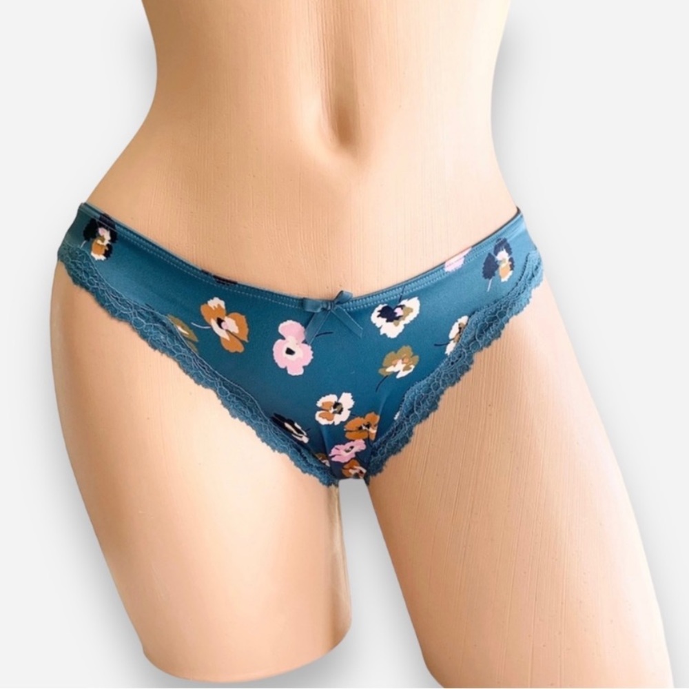 Victoria’s Secret underwear cheekini panty XS new - Picture 1 of 5